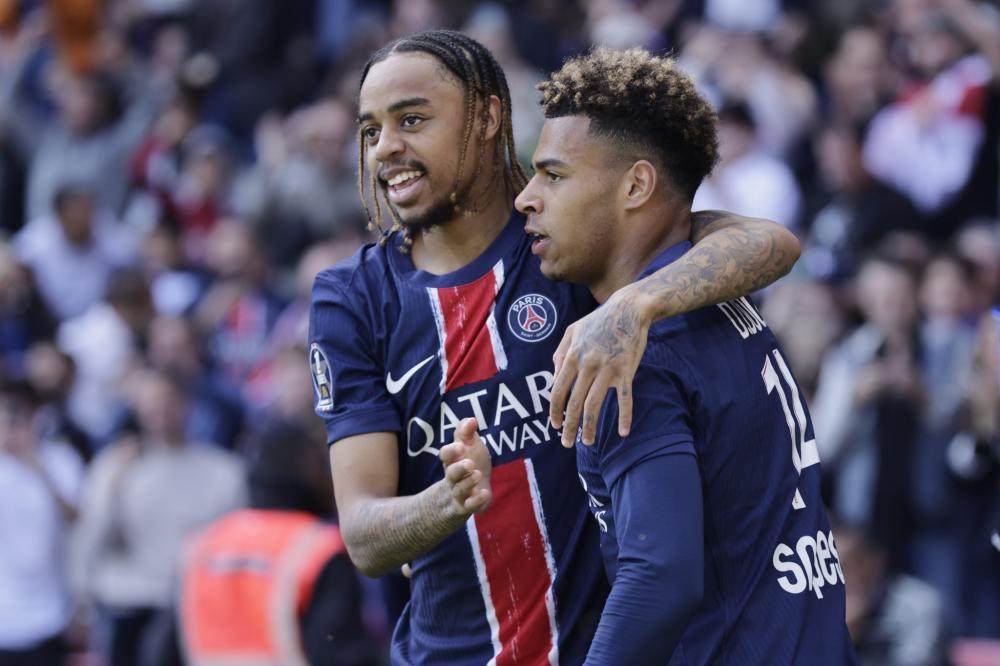 在网坛并不 在网坛并不